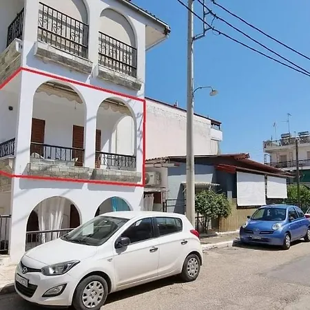 First Floor Near Sea * Flojitá